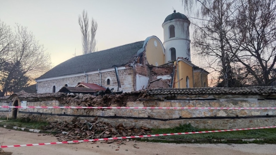 Търсят се дарители за възстановяване на камбанарията на храма в Брегово