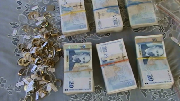 Задигнаха злато и пари  от къща в Берковица