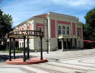 Аделина Иванова застава начело на Държавен куклен театър – Видин