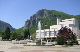 Февруари във Врачанския театър с две премиери и празник на любовта