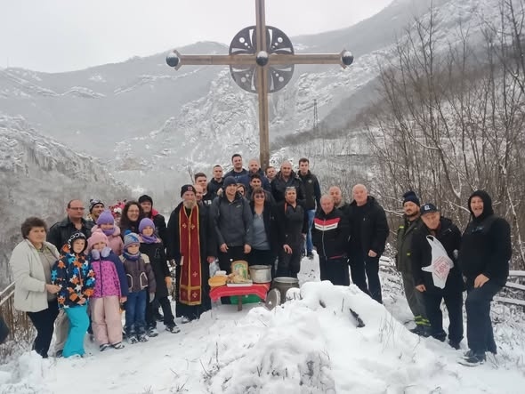 Множество миря̀ни почетоха Сретение Господне с поклонение на игнатишкия оброк над Черепишкия манастир