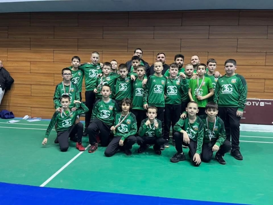 Страхотно представяне на малките юнаци от Ботев 93 на Държавния шампионат по борба за деца