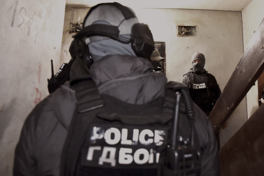 Трима мъже са арестувани за сексуална експлоатация при спецоперация на ГДБОП по линия на трафик на хора
