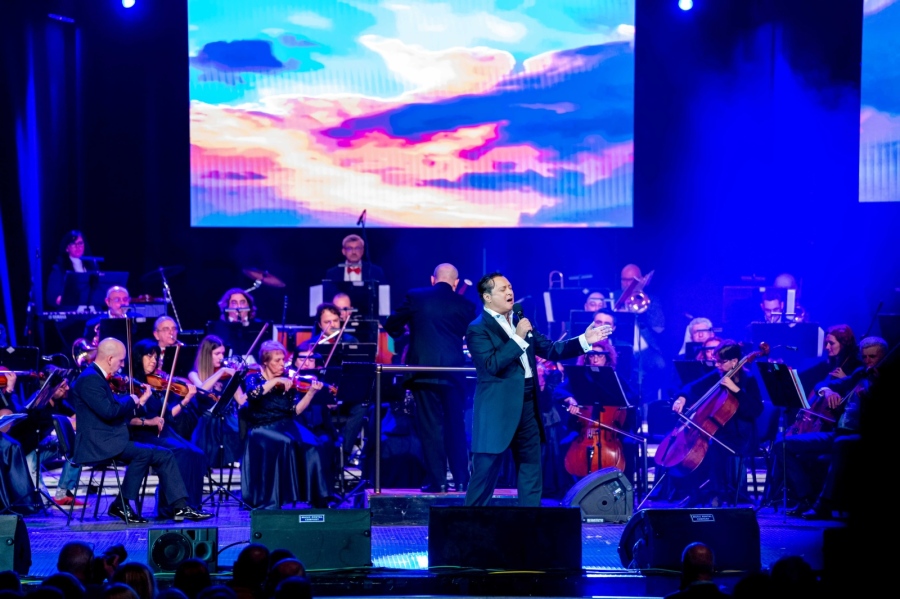 Васил Петров представя премиерно концерти \