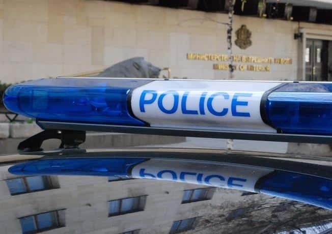 Неправоспособен водач подкара трактор във врачанско