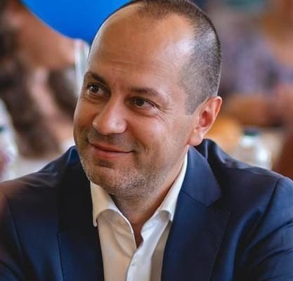 Кметът на Враца Калин Каменов  с поздрав към дамите по случай празника им