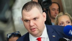 Делян Пеевски, лидер на ДПС и ПГ на ДПС-НОВО НАЧАЛО: Внасяме промени в Закона за бюджета на ДОО, които предвиждат великденски добавки за пенсионерите под прага на бедността