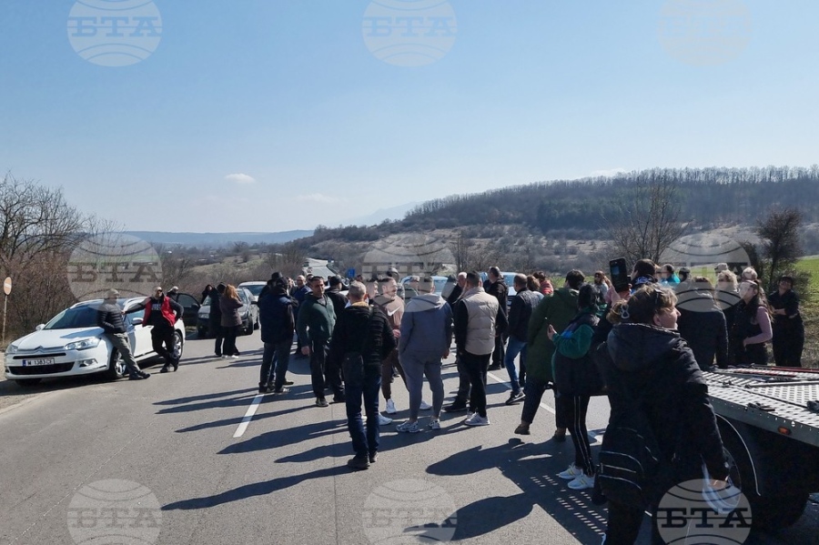Приключи протестът на главния път Е-79 между Враца и Монтана, движението е възстановено