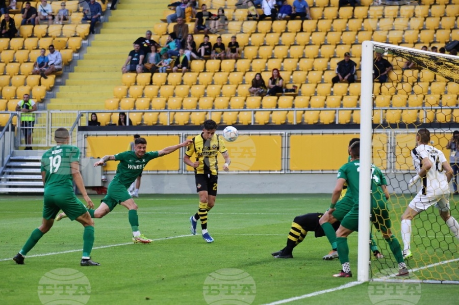 Ботев Враца развали празника на „Колежа“