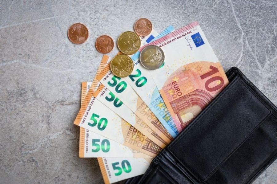 Две 10-годишни момиченца намериха и предадоха портмоне с 450 евро