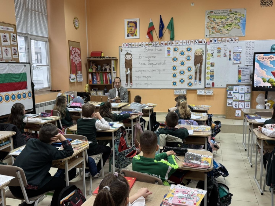  „Походът на книгите“ във Враца – приказки, усмивки и вдъхновение