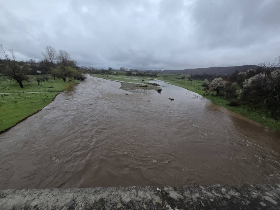 Направиха оглед на поречието на река Лом 