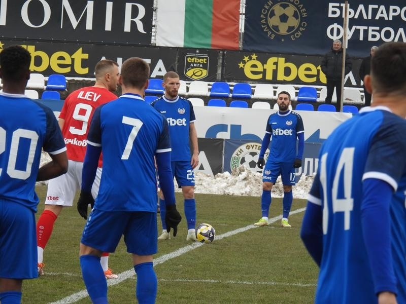 Монтана най-после вкара гол, но загуби след груба грешка в края