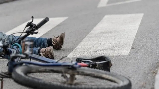 Кола блъсна и уби велосипедист в Бяла Слатина