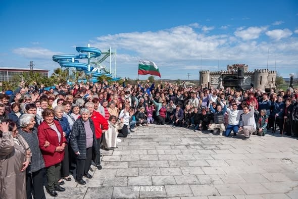 Над 700 възрастни от община Враца празнуваха заедно по инициатива на Мартин Харизанов