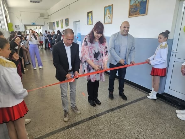 Нов STEM център отвори врати в ОУ \