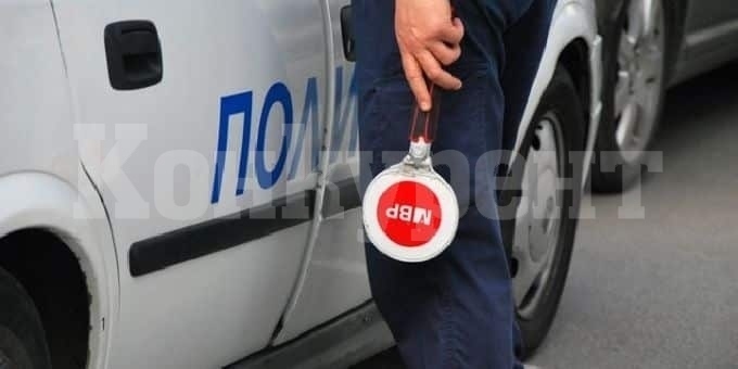 Хванаха шофьор да кара кола с прекратена регистрация в Бяла Слатина