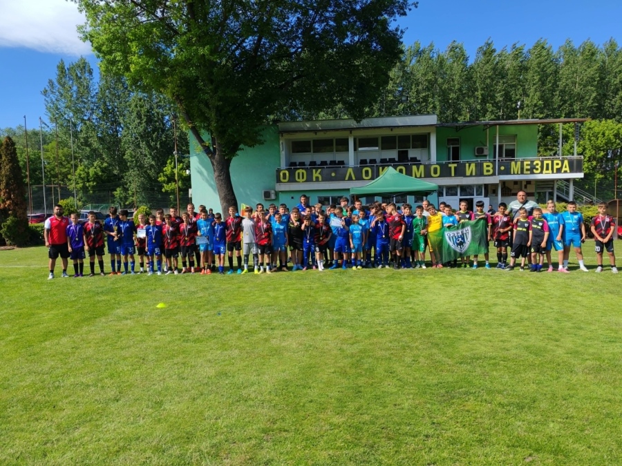 ПФК Левски U12 (София) спечели Втория детски футболен турнир „Мездра Къп“ 