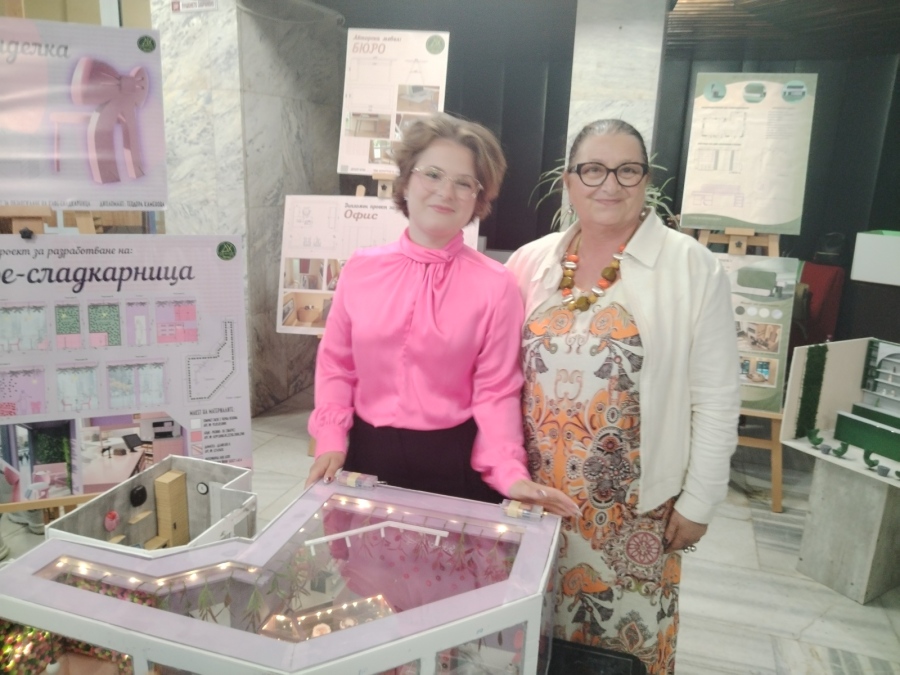 Абитуриенти от Враца подредиха в изложба дипломните си проекти