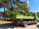 Продължава поддържането на зелените площи и градската среда във Враца