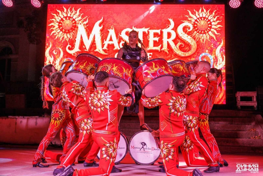 Със зрелищен концерт-спектакъл на Ансамбъл „Masters of the Dance“ завърши МФФ „Синия Дунав“