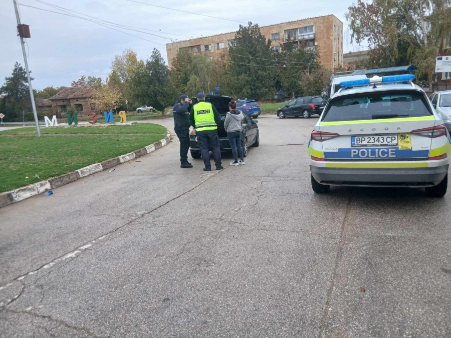 Полицията блокира Козлодуй и Оряхово, десетки изгоряха с глоби